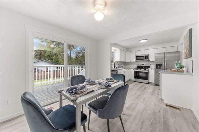 5138 W Rosewood Ave, Spokane, WA 99208