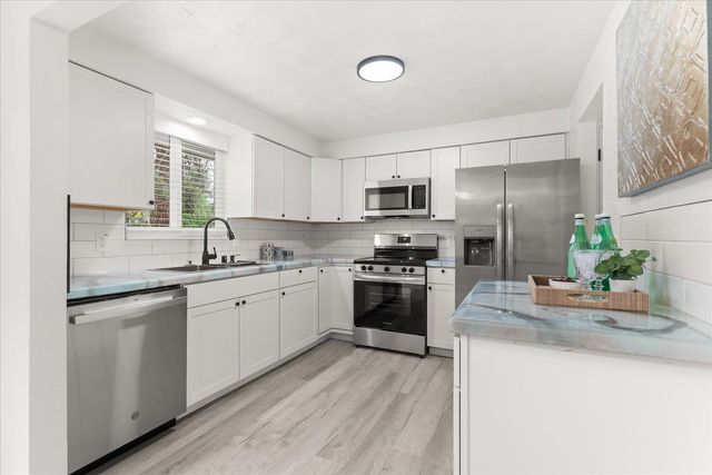 5138 W Rosewood Ave, Spokane, WA 99208
