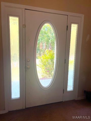 94 Rives Mill Loop, Deatsville, AL 36022