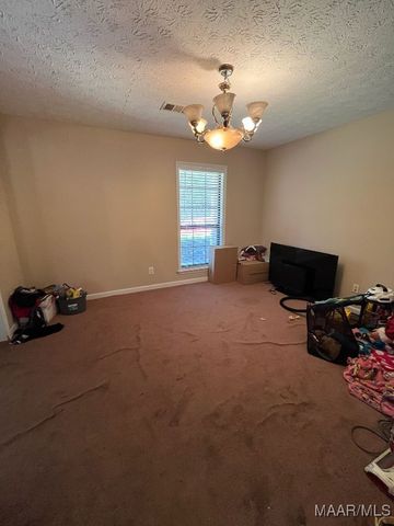 94 Rives Mill Loop, Deatsville, AL 36022