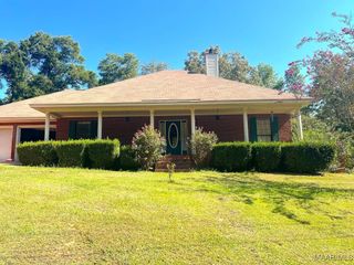 94 Rives Mill Loop, Deatsville, AL 36022