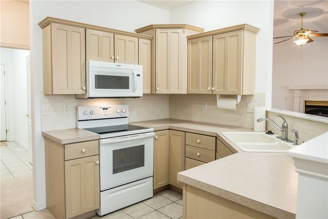 8 Morganshire Drive, Bella Vista, AR 72714