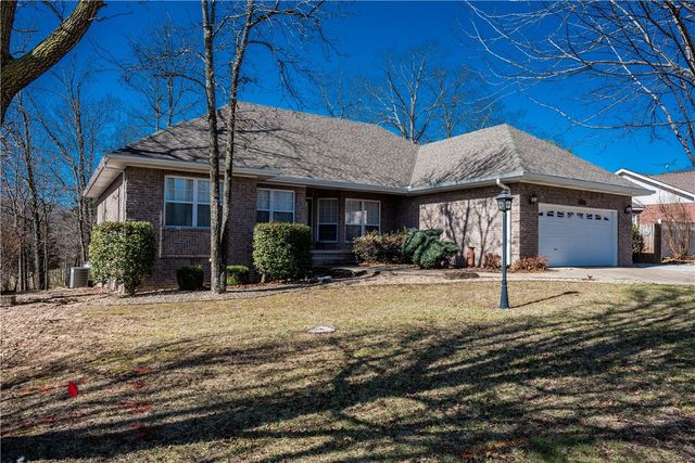 8 Morganshire Drive, Bella Vista, AR 72714