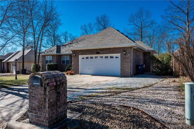 8 Morganshire Drive, Bella Vista, AR 72714