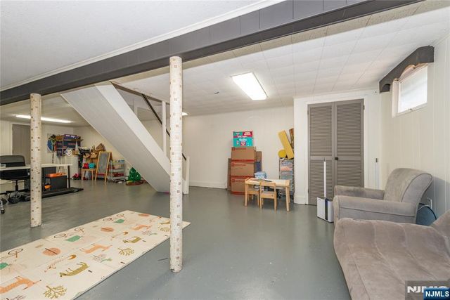 527 Lyster Avenue, Saddle Brook, NJ 07663