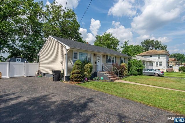 527 Lyster Avenue, Saddle Brook, NJ 07663