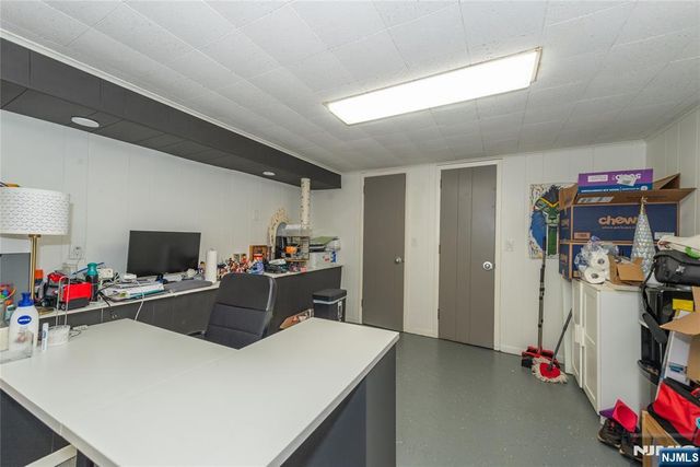 527 Lyster Avenue, Saddle Brook, NJ 07663