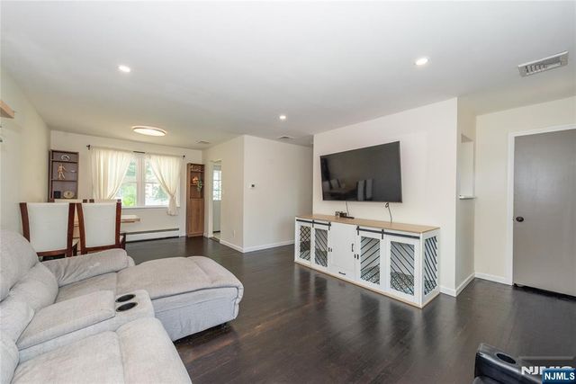 527 Lyster Avenue, Saddle Brook, NJ 07663