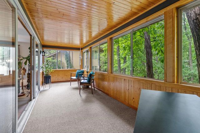 3616 E LEXINGTON DRIVE, Appleton, WI 54915