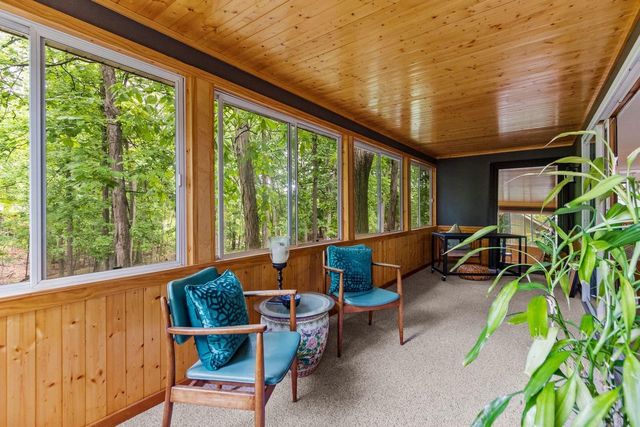 3616 E LEXINGTON DRIVE, Appleton, WI 54915