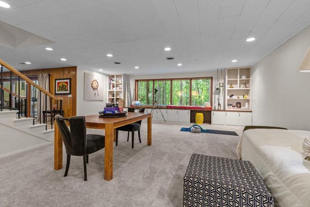 3616 E LEXINGTON DRIVE, Appleton, WI 54915