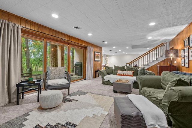 3616 E LEXINGTON DRIVE, Appleton, WI 54915