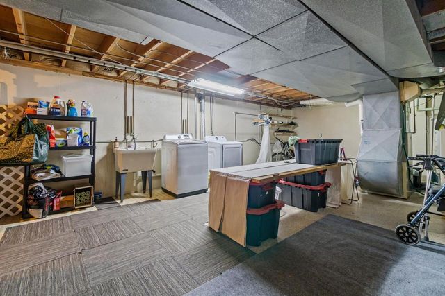 3616 E LEXINGTON DRIVE, Appleton, WI 54915