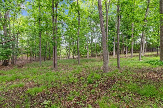 3616 E LEXINGTON DRIVE, Appleton, WI 54915