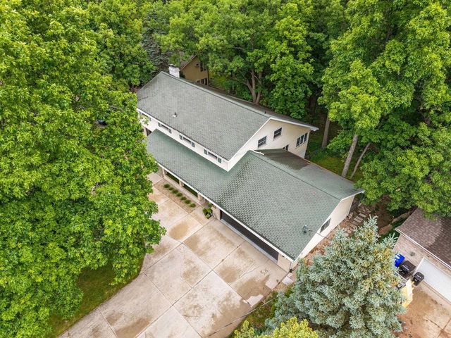 3616 E LEXINGTON DRIVE, Appleton, WI 54915
