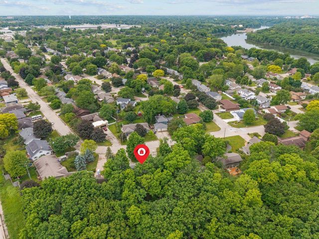 3616 E LEXINGTON DRIVE, Appleton, WI 54915