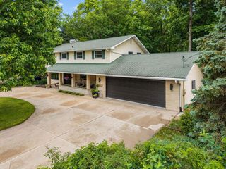 3616 E LEXINGTON DRIVE, Appleton, WI 54915