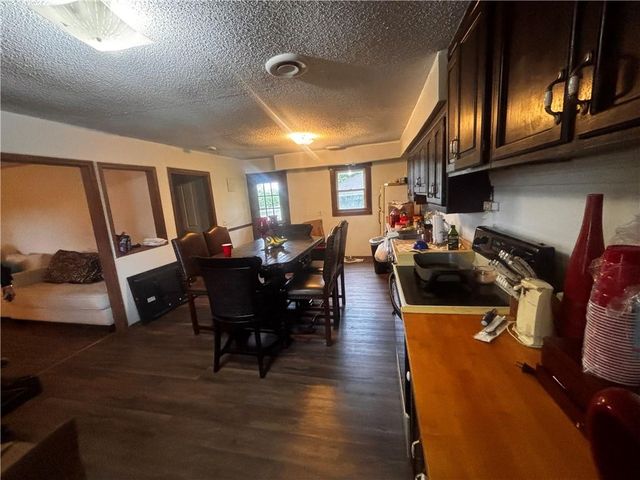 15090 WALMER Street, Overland Park, KS 66223