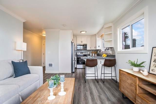 4776 Del Monte Avenue, San Diego, CA 92107