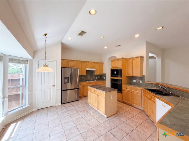 1400 Hunter Ace Way, Cedar Park, TX 78613