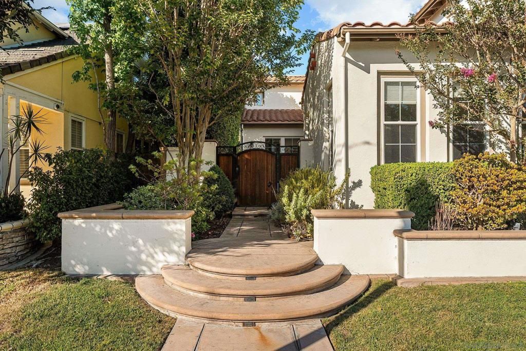 31 Montclair, Irvine, CA 92602 — photo 3