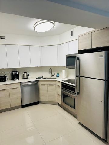 5225 Collins Ave 515, Miami Beach, FL 33140