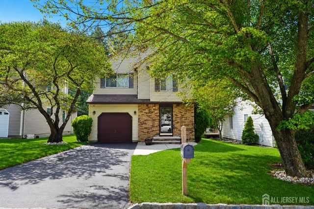 33 Shelly Road, Old Bridge, NJ 08857
