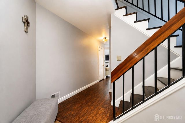 33 Shelly Road, Old Bridge, NJ 08857