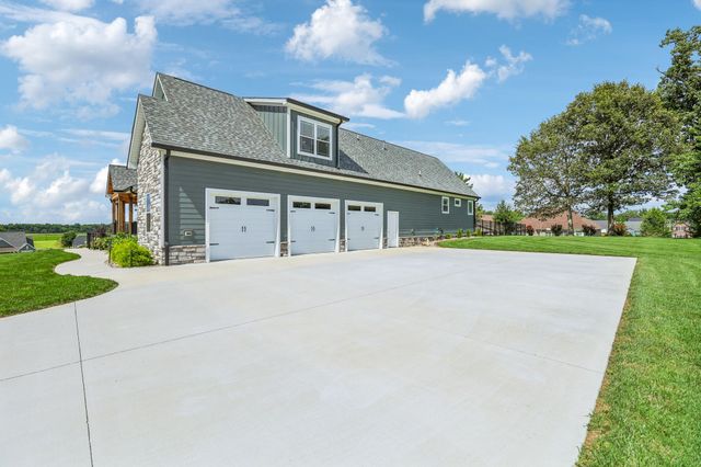 153 Cascade Dr, Winchester, TN 37398