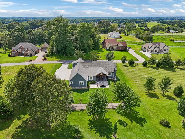 153 Cascade Dr, Winchester, TN 37398