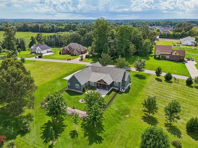 153 Cascade Dr, Winchester, TN 37398