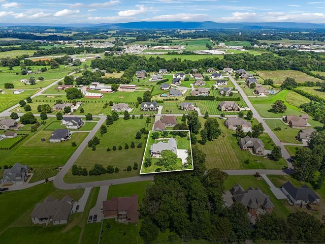 153 Cascade Dr, Winchester, TN 37398
