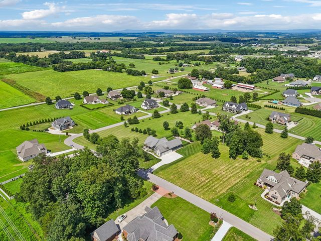 153 Cascade Dr, Winchester, TN 37398