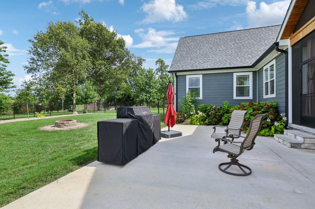 153 Cascade Dr, Winchester, TN 37398