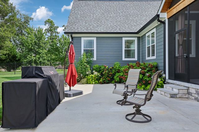 153 Cascade Dr, Winchester, TN 37398