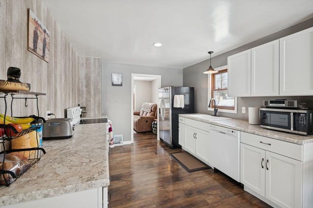 1023 14th Ave W, Ashland, WI 54806