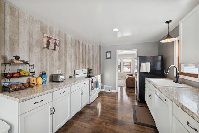 1023 14th Ave W, Ashland, WI 54806