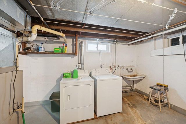 1023 14th Ave W, Ashland, WI 54806