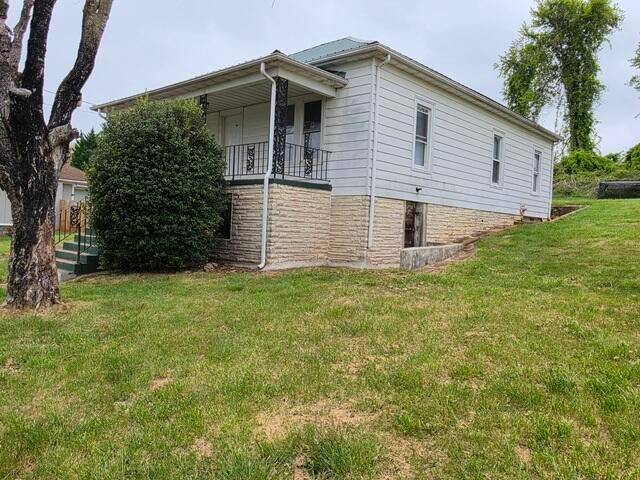 170 10th ST, Fieldale, VA 24089