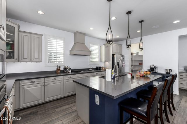 7045 W CARTER Drive, Chandler, AZ 85226