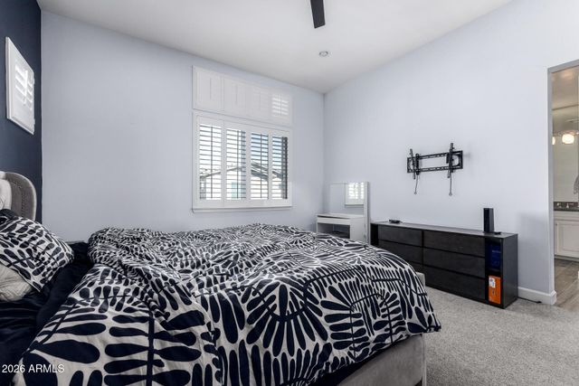 7045 W CARTER Drive, Chandler, AZ 85226