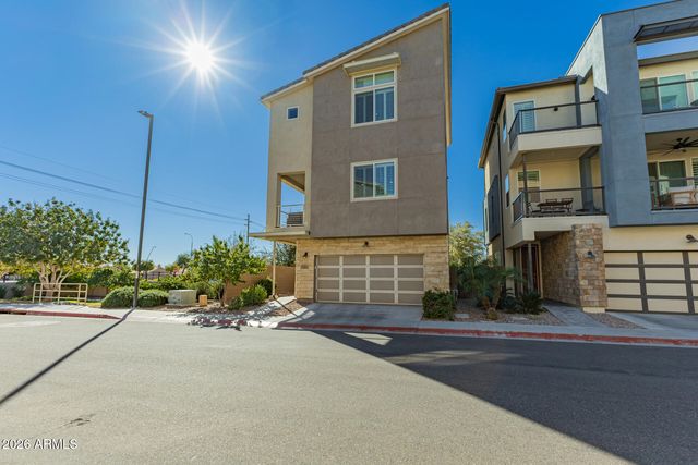 7045 W CARTER Drive, Chandler, AZ 85226