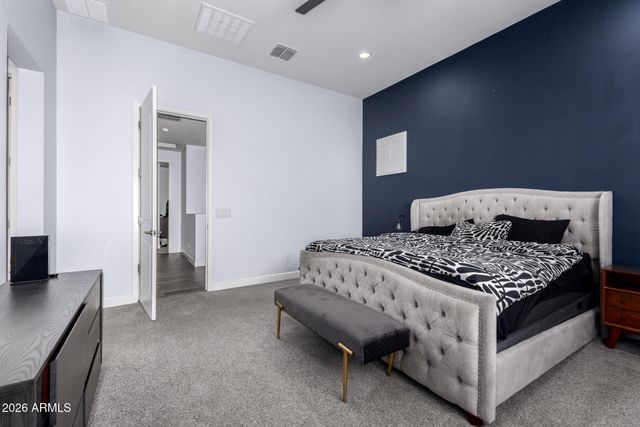 7045 W CARTER Drive, Chandler, AZ 85226