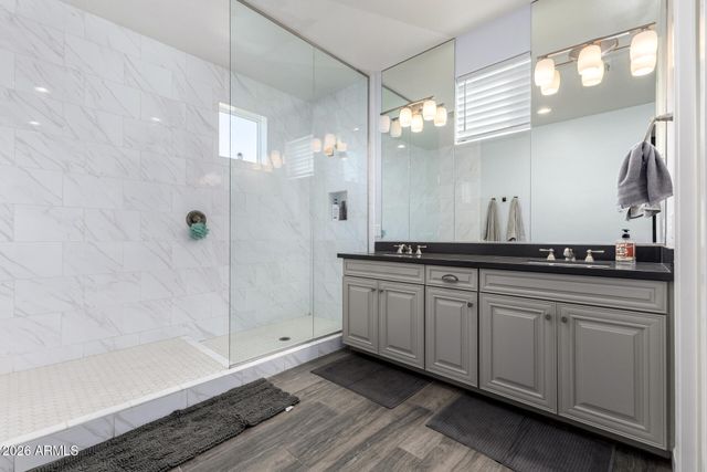 7045 W CARTER Drive, Chandler, AZ 85226