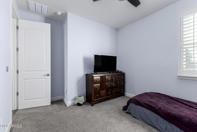 7045 W CARTER Drive, Chandler, AZ 85226