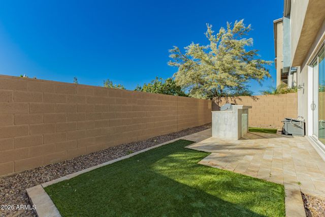 7045 W CARTER Drive, Chandler, AZ 85226