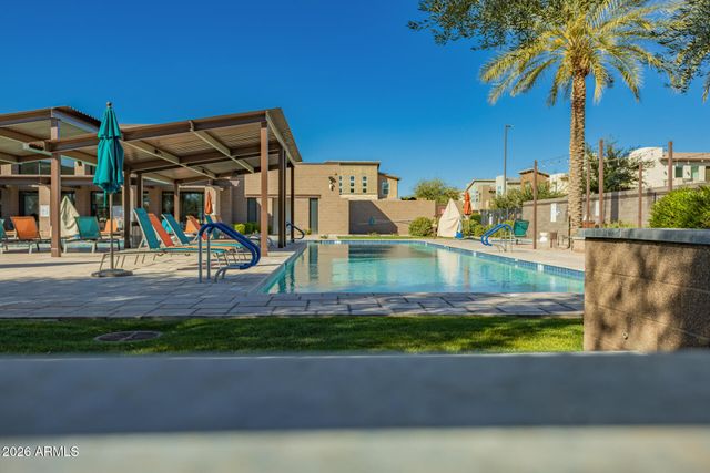 7045 W CARTER Drive, Chandler, AZ 85226