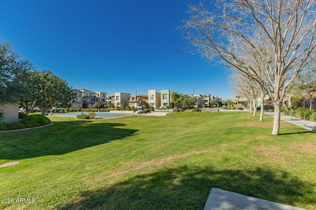 7045 W CARTER Drive, Chandler, AZ 85226