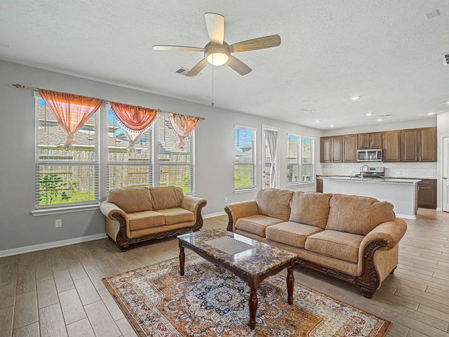 7202 Bakersfield Court, Rosharon, TX 77583