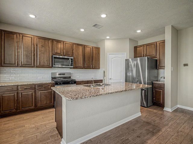 7202 Bakersfield Court, Rosharon, TX 77583